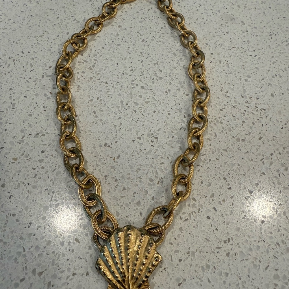 Vintage Diane Von Furstenberg Couture Gold Tone shell statement Necklace dvf